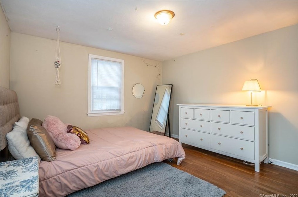 11 Dorset Rd, Hartford CT 06119-1313 exterior