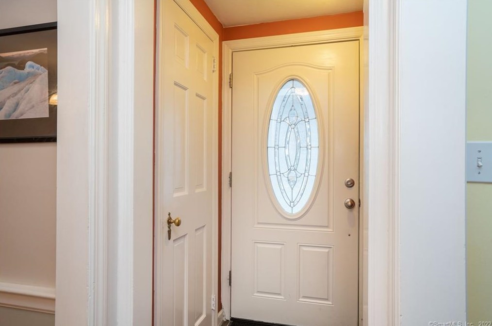 11 Dorset Rd, Hartford CT 06119-1313 exterior