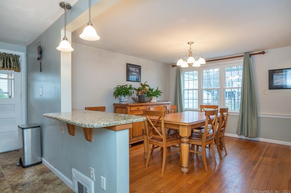 11 Dorset Rd, Hartford CT 06119-1313 exterior