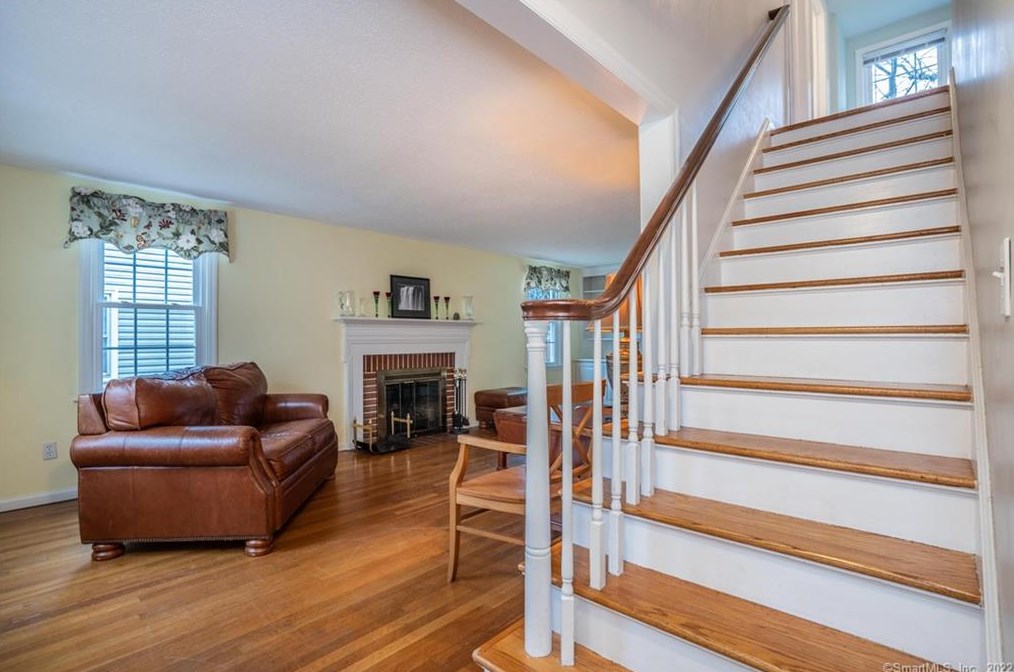 11 Dorset Rd, Hartford CT 06119-1313 exterior