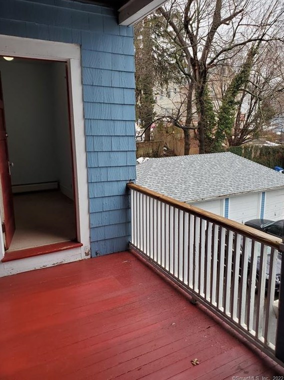 68 Pleasant St, Meriden CT  06450-5727 exterior