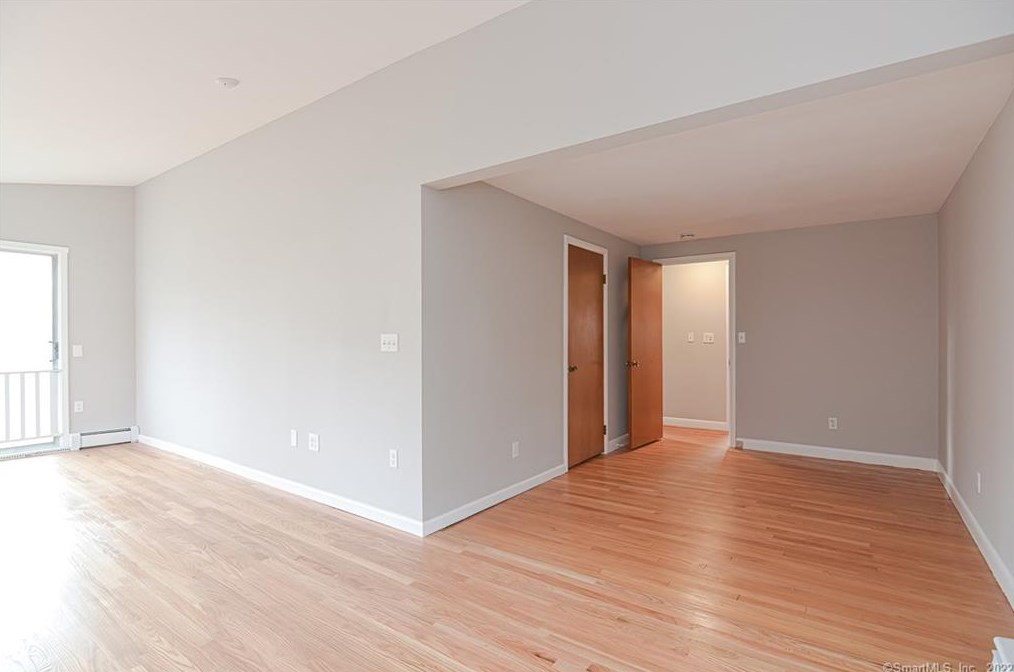 4 Clark Pl, Quaker Hill CT  06375-1204 exterior