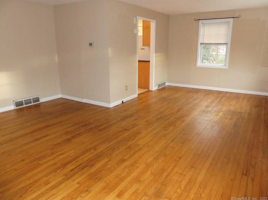 12 Rocks Rd, Norwalk CT  06851-2929 exterior