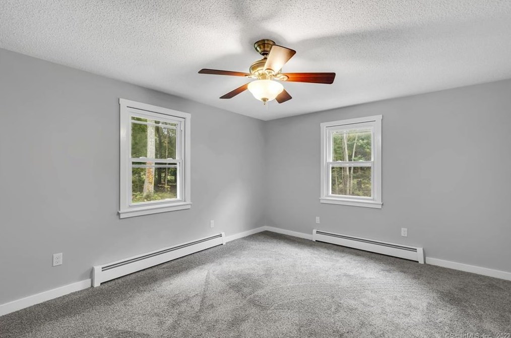 5 Laurel Dr, Stafford CT  06076-1631 exterior