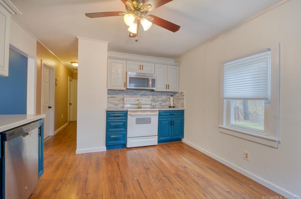 54 Campbell Ave, Vernon CT  06066-5404 exterior