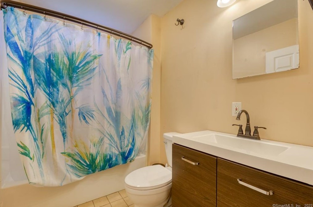 54 Campbell Ave, Vernon CT  06066-5404 exterior