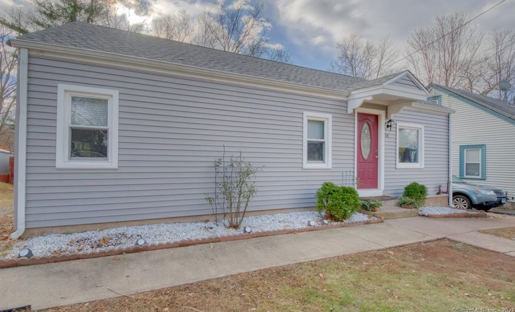 54 Campbell Ave, Vernon CT  06066-5404 exterior