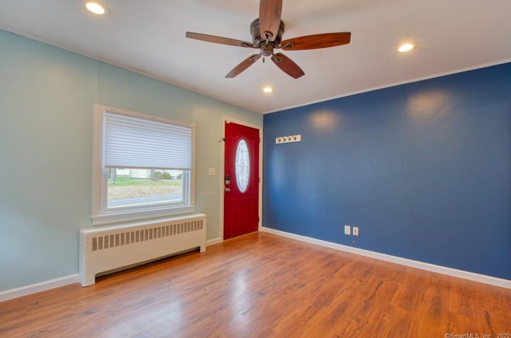 54 Campbell Ave, Vernon CT  06066-5404 exterior