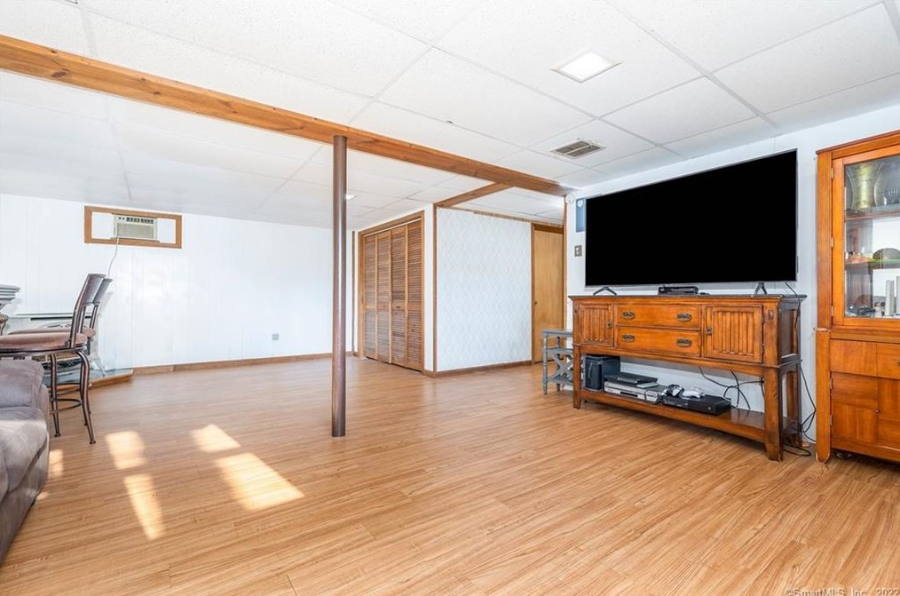 920 Noank Ledyard Rd, Mystic CT  06355-1319 exterior