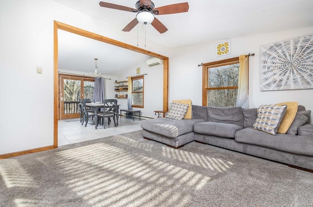 920 Noank Ledyard Rd, Mystic CT  06355-1319 exterior