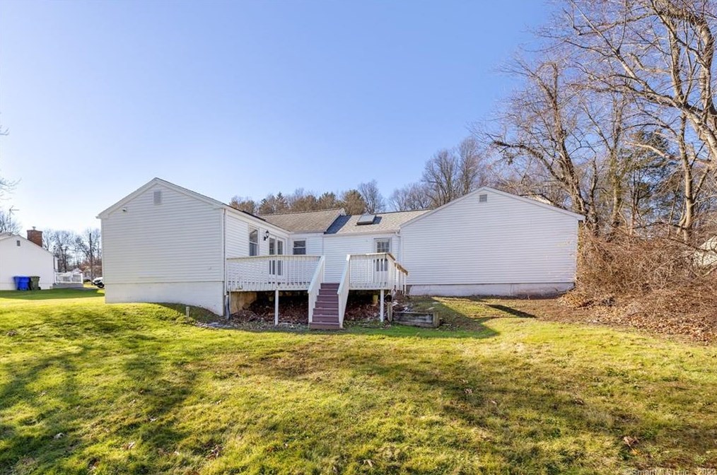 26 Courtney Dr, Rocky Hill CT  06067-2046 exterior