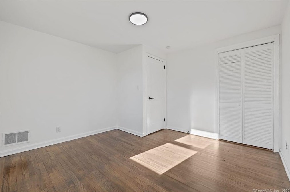 26 Courtney Dr, Rocky Hill CT  06067-2046 exterior