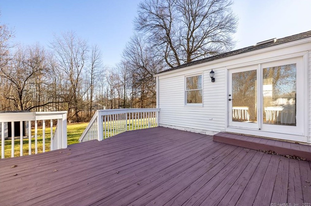 26 Courtney Dr, Rocky Hill CT  06067-2046 exterior