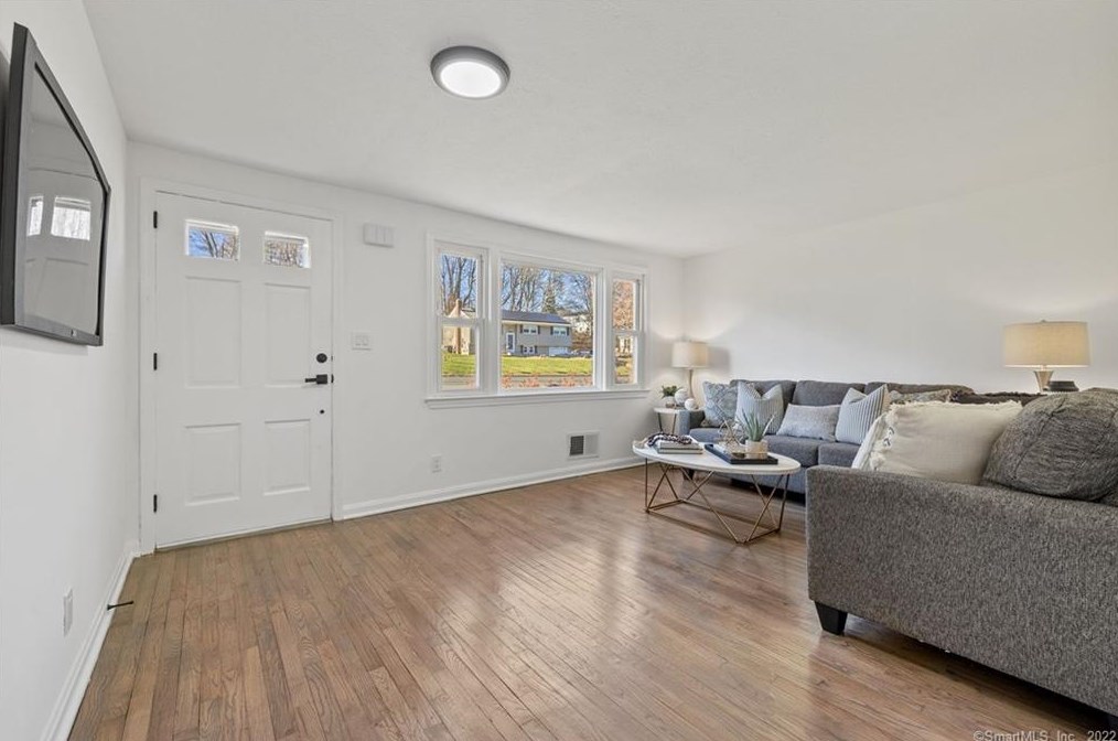 26 Courtney Dr, Rocky Hill CT  06067-2046 exterior