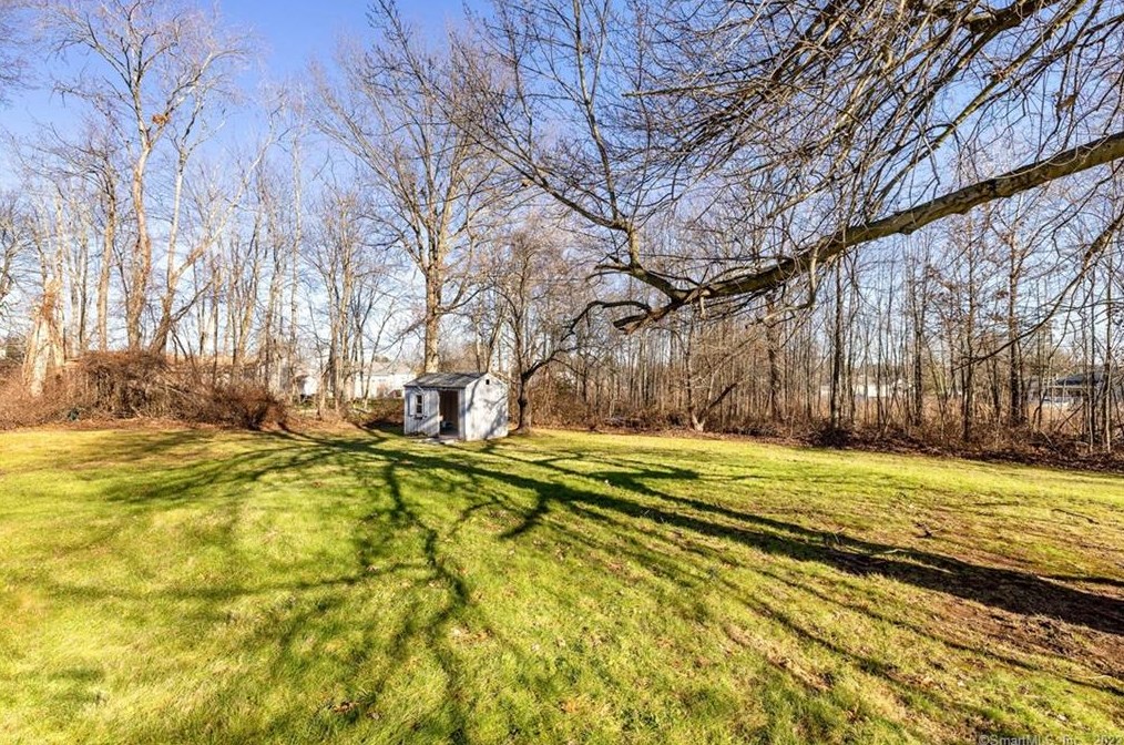 26 Courtney Dr, Rocky Hill CT  06067-2046 exterior