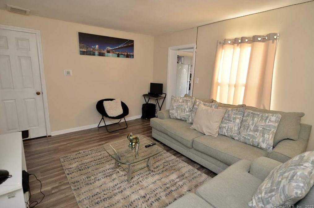 92 Cutlery Ave, Meriden CT  06451-5114 exterior