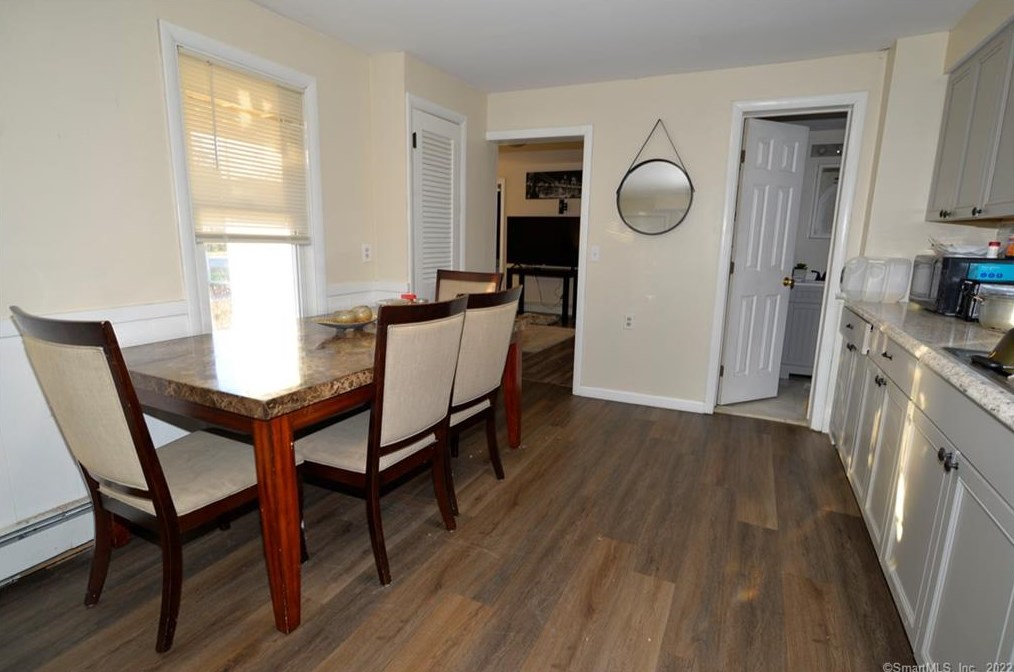 92 Cutlery Ave, Meriden CT  06451-5114 exterior