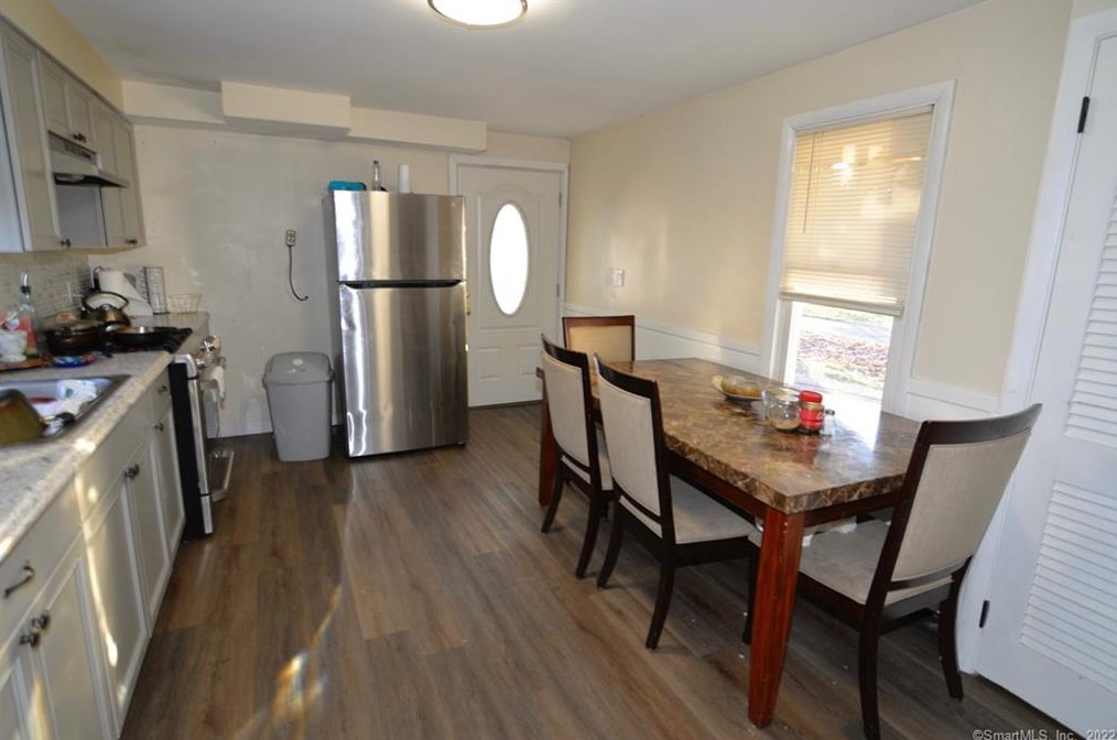 92 Cutlery Ave, Meriden CT  06451-5114 exterior