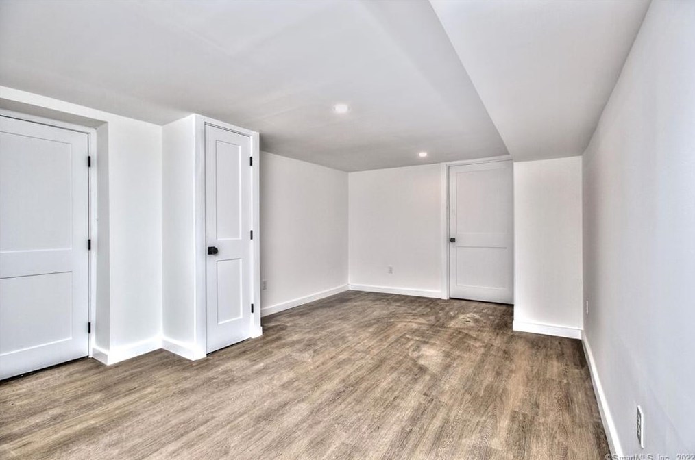 123 Judd St, Fairfield CT  06824-3513 exterior