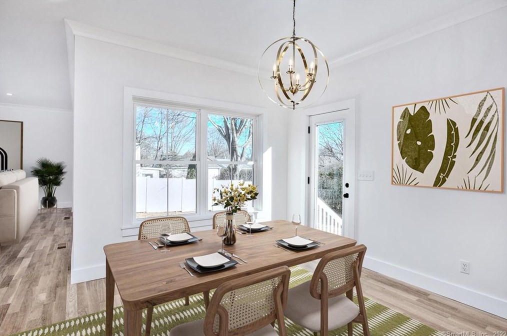 123 Judd St, Fairfield CT  06824-3513 exterior