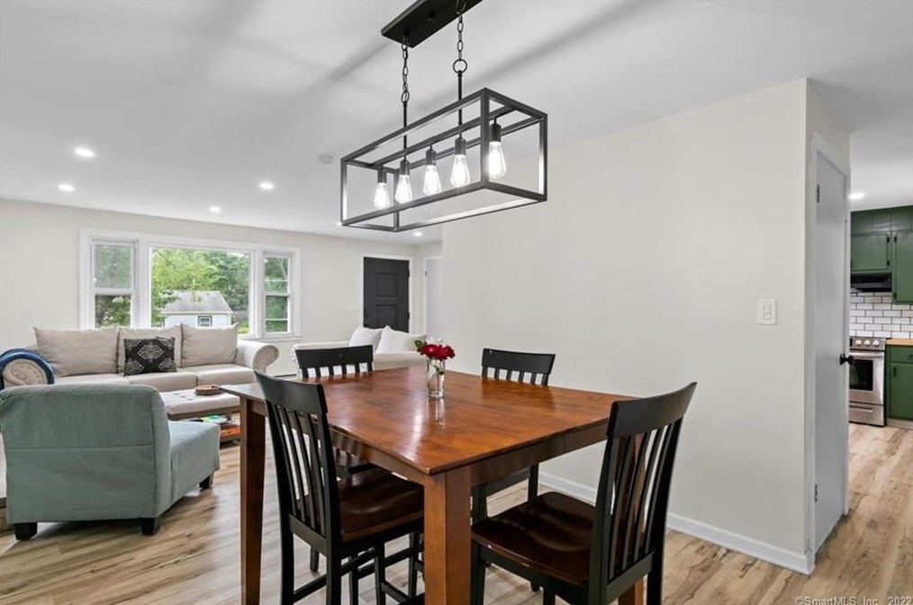 64 Parkview St, Meriden CT  06451-5235 exterior