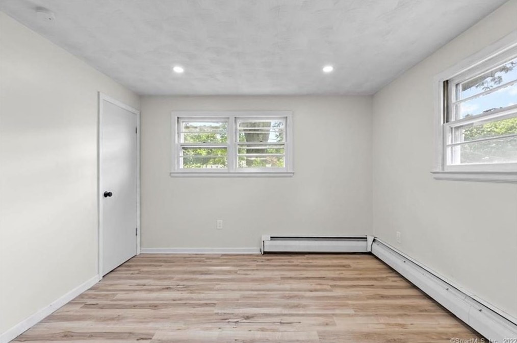 64 Parkview St, Meriden CT  06451-5235 exterior