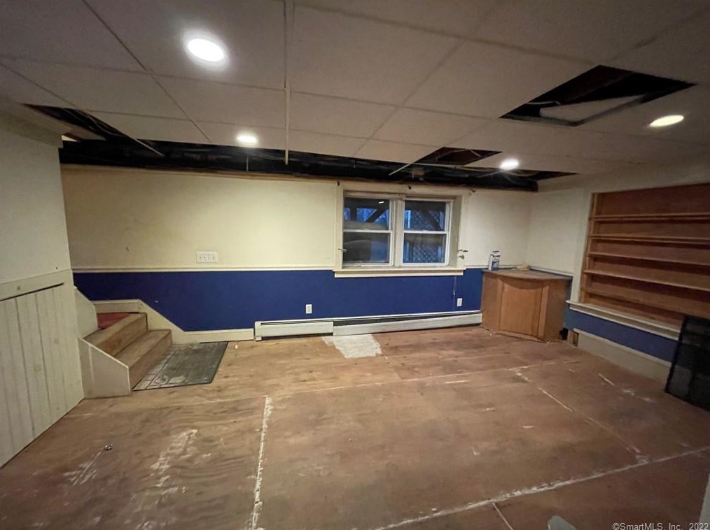 16 Mountain View Ter, Northville CT  06776-2414 exterior