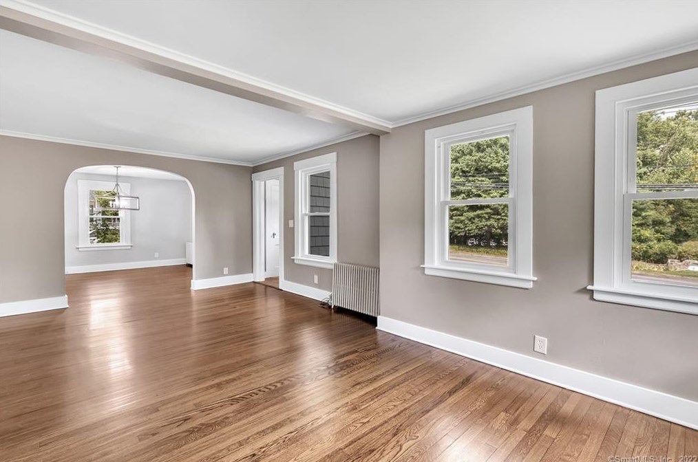 198 Meadow St, Huntington CT  06484-2265 exterior
