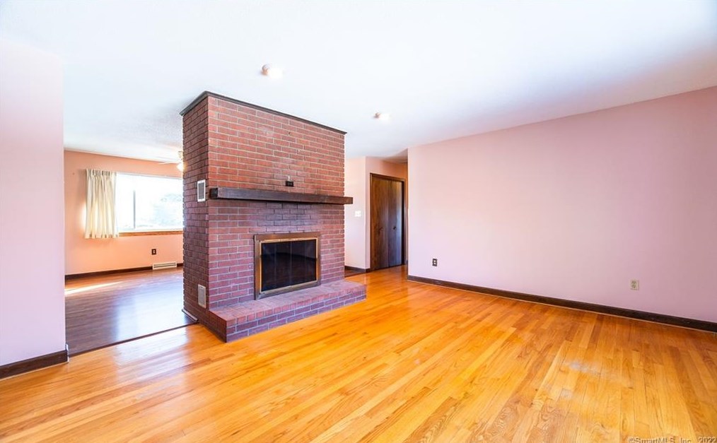 21 Susan Ln, Meriden CT 06450-6848 exterior