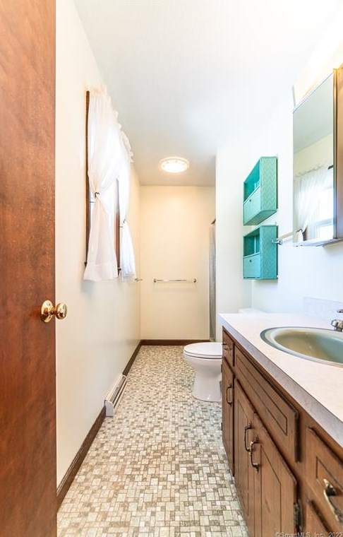 21 Susan Ln, Meriden CT 06450-6848 exterior