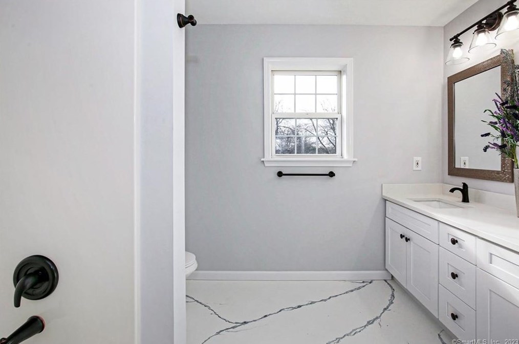 144 Bullard St, Fairfield CT  06825-3717 exterior