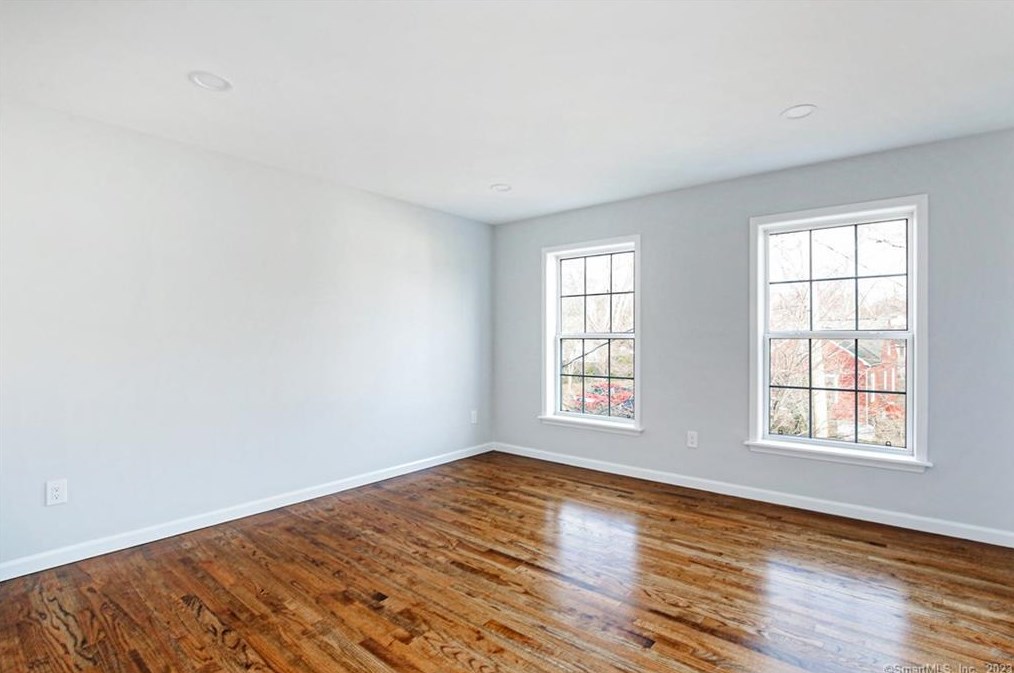 144 Bullard St, Fairfield CT  06825-3717 exterior