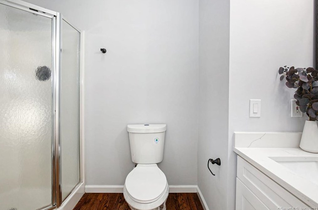 144 Bullard St, Fairfield CT  06825-3717 exterior