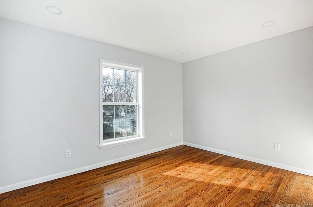 144 Bullard St, Fairfield CT  06825-3717 exterior