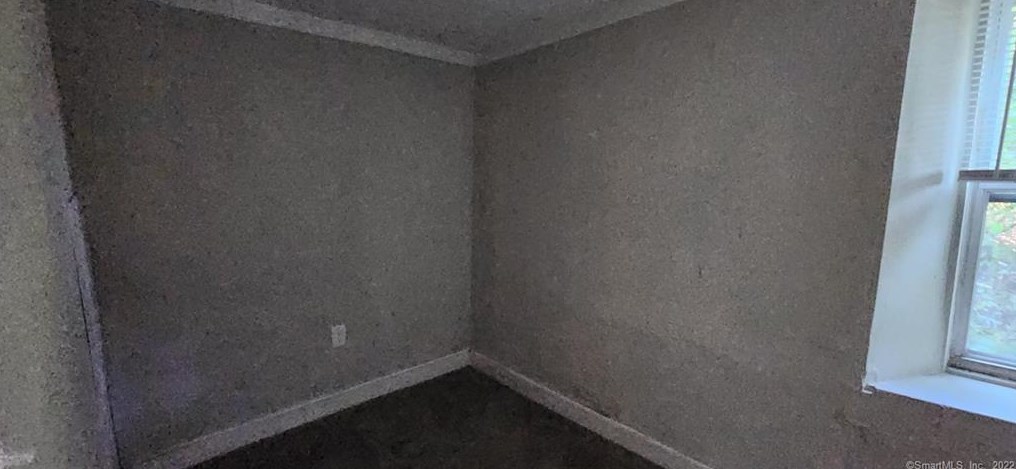 4 Maiden Ln, Vernon CT 06066-3707 exterior