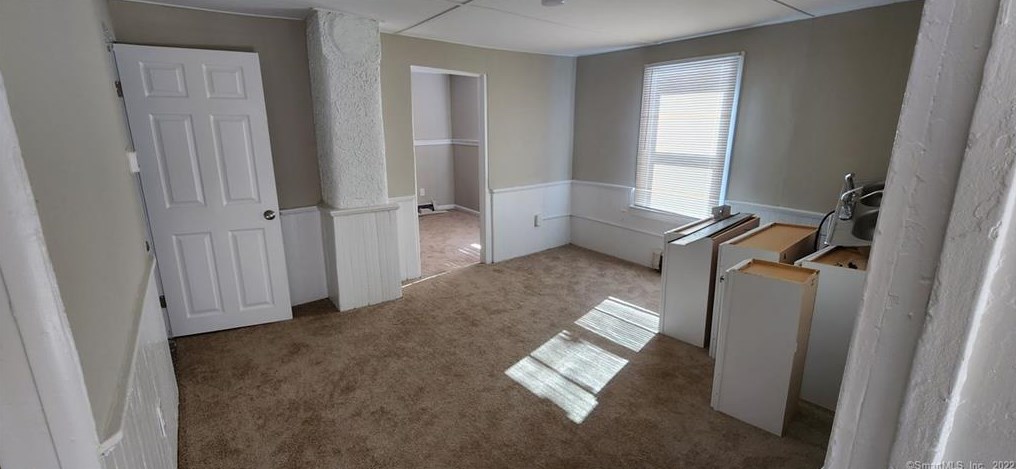 4 Maiden Ln, Vernon CT 06066-3707 exterior