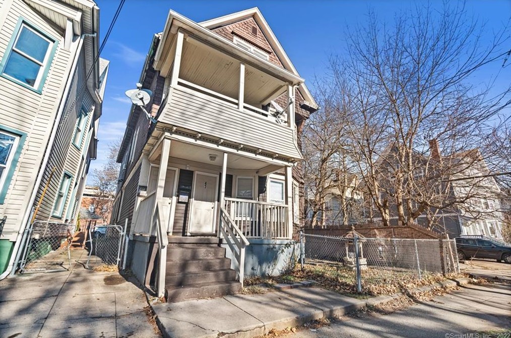43 Gilbert Ave, New Haven CT  06514-3324 exterior