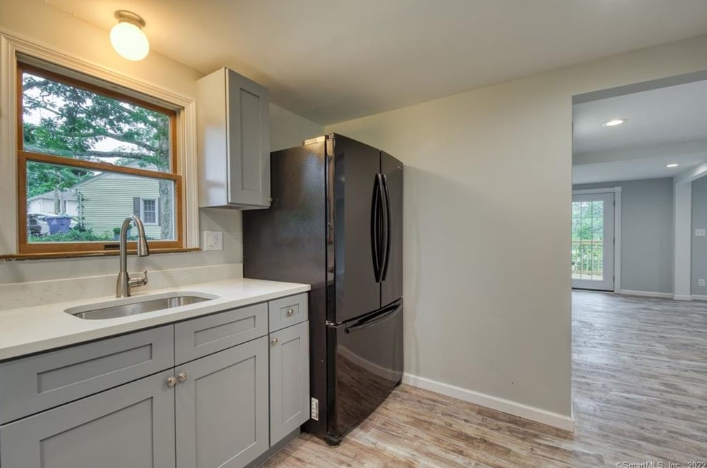 43 Lake Dr, Chesterfield CT  06370-1042 exterior