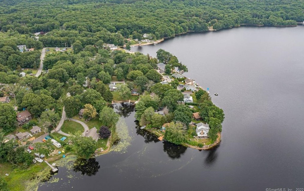 43 Lake Dr, Chesterfield CT  06370-1042 exterior