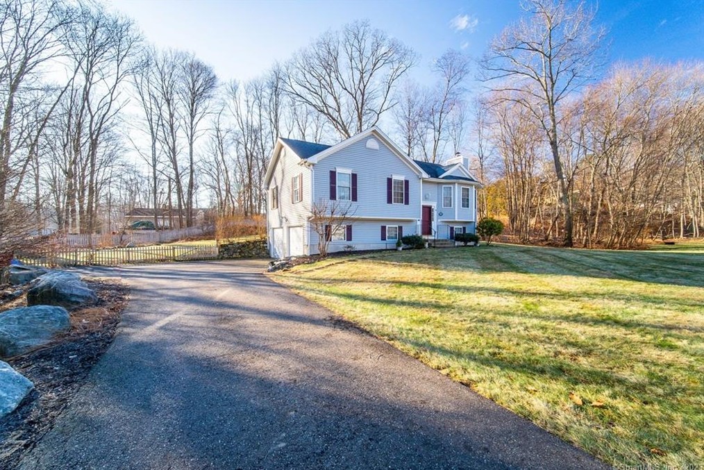 422 Jones Rd, Union City CT  06770-1533 exterior