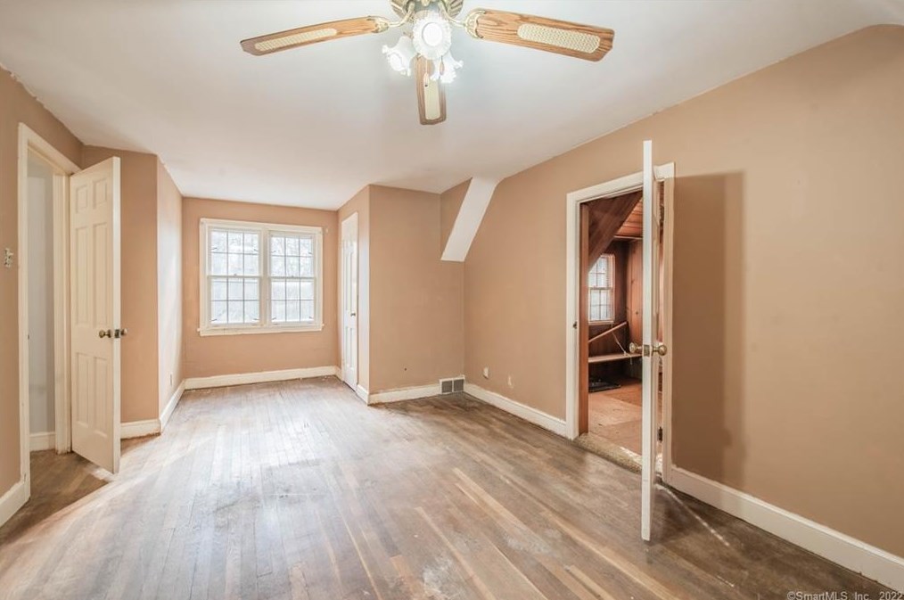 25 Butternut Ln, Watertown CT  06795-1424 exterior