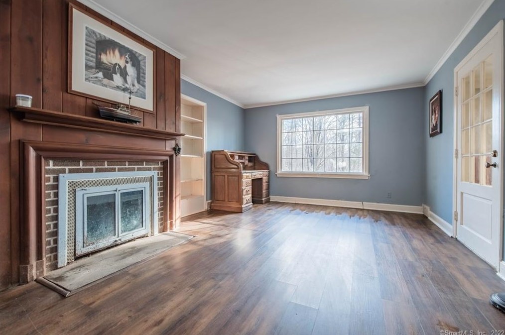 25 Butternut Ln, Watertown CT  06795-1424 exterior