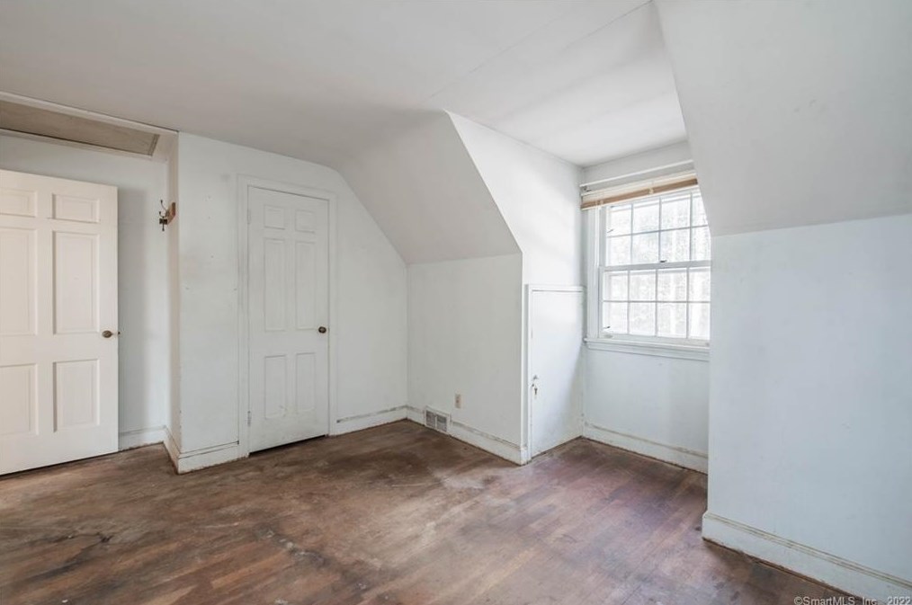 25 Butternut Ln, Watertown CT  06795-1424 exterior