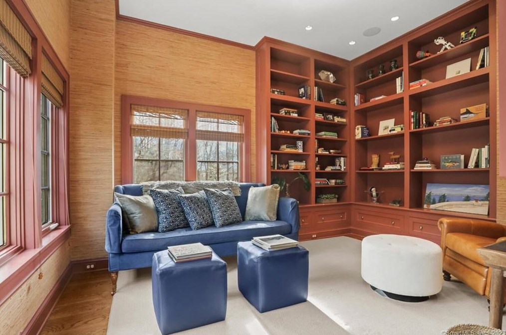 57 Nearwater Ln, Tokeneke CT  06820-5628 exterior