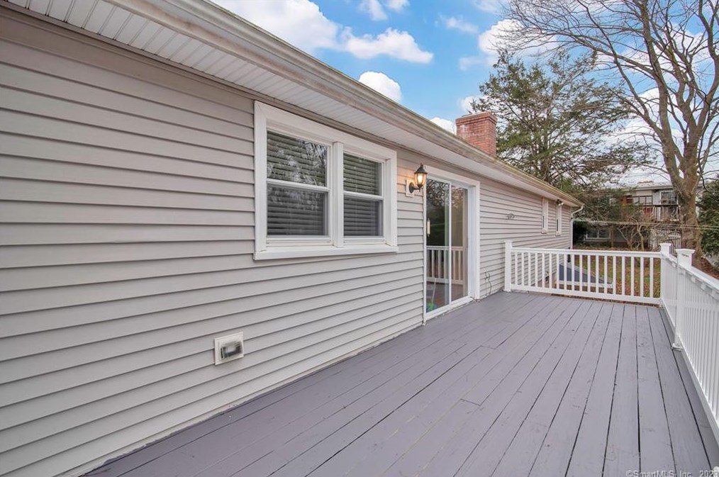 9 Janet Ln, Vernon CT  06066-3533 exterior