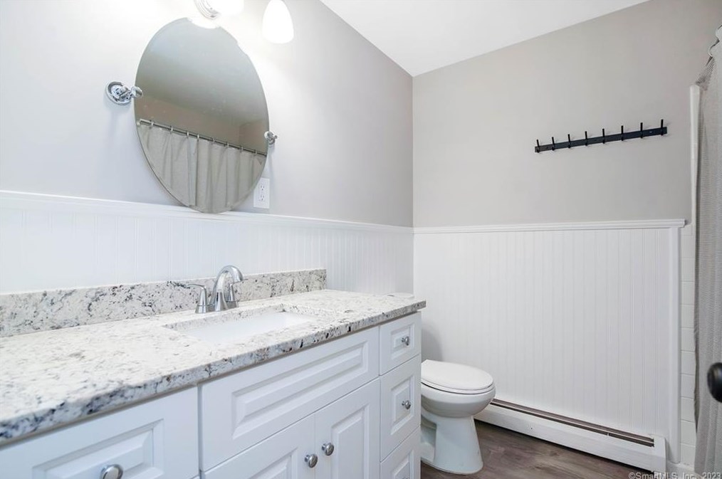 9 Janet Ln, Vernon CT  06066-3533 exterior