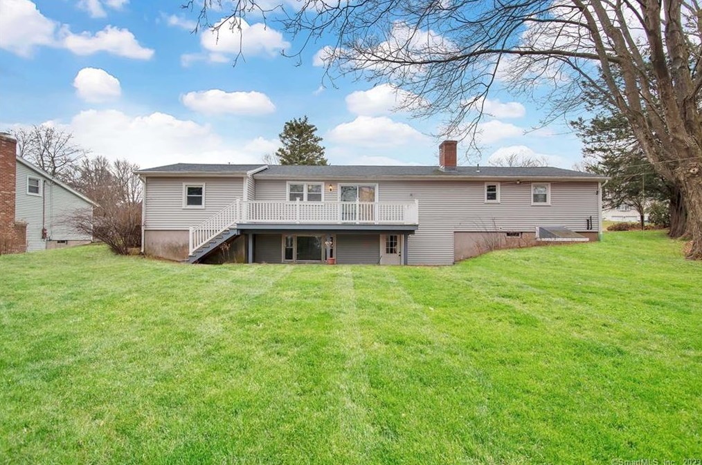 9 Janet Ln, Vernon CT  06066-3533 exterior