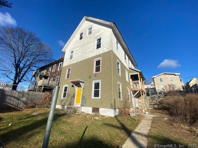 26 Maple Ave, Chestnut Hill CT  06226-2733 exterior