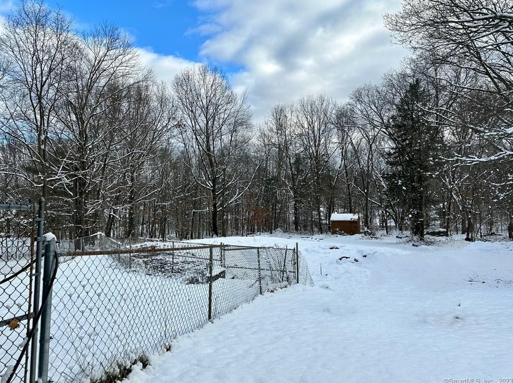 26 Pine Ridge Rd, Poughkeepsie NY  12603-4519 exterior