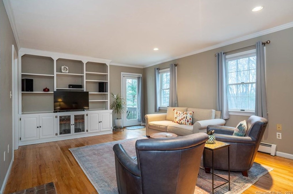 34 Taine Mountain Rd, Unionville CT  06013-1912 exterior